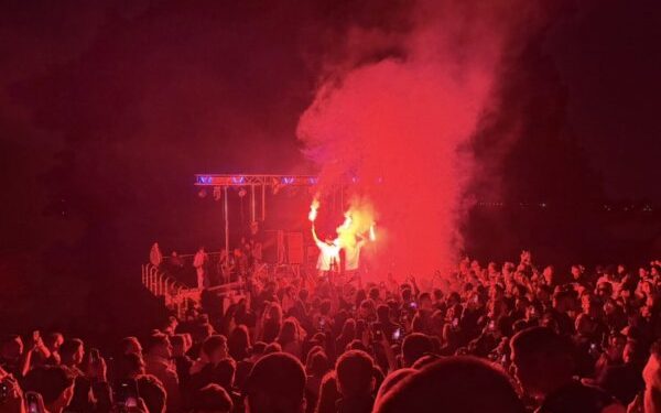 Μεγάλο-πάρτι-νεολαίας-στη-Μπάρα-Συκουρίου-(φωτ.)