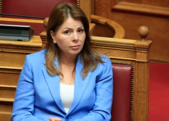 Κατερίνα-Παπακώστα:-Ζητώ-την-άρση-της-ασυλίας-μου,-δεν-θα-είμαι-υποψήφια-στις-επόμενες-εκλογές