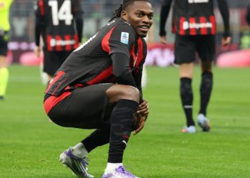 Μίλαν:-Ο-ανεπιθύμητος-Λεάο-μπορεί-να-φέρει-πάνω-80-εκατ.-ευρώ