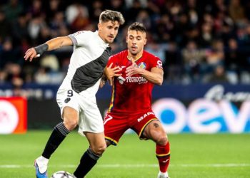 Νίκη-ανάσα-για-την-Λεβάντε