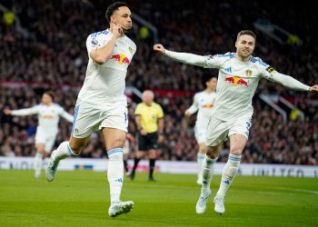 premier-league:-Σόκαρε-την-Γιουνάϊτεντ-η-Λιντς,-1-2-στο-«Όλντ-Τράφορντ»