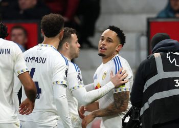 Μάντσεστερ-Γιουνάιτεντ-–-Λιντς-1-2:-Άλωσαν-το-Ολντ-Τράφορντ-τα-«παγώνια»-και-ξέφυγαν-από-τη-ζώνη-του-υποβιβασμού