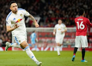 Η-Λιντς-πέρασε-από-το-“Θέατρο-των-Ονείρων”-και-έκανε-άλμα-σωτηρίας