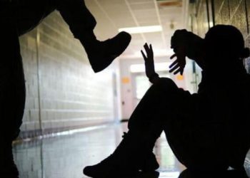 Ανήλικοι-ξυλοκόπησαν-μέχρι-λιποθυμίας-συνομήλικό-τους-σε-νησί-των-Κυκλάδων