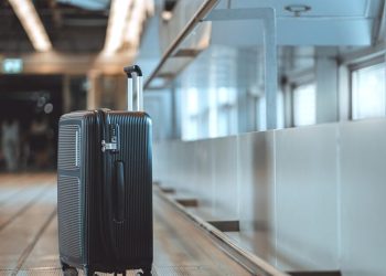 Βαλίτσα-για-ταξίδια:-Τρεις-αποχρώσεις-που-σε-κάνουν-εύκολο-στόχο-για-επαγγελματίες-κλέφτες-αποσκευών