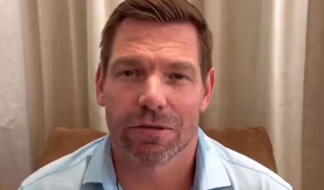 ΗΠΑ:-Ο-Έρικ-Σουόλγουελ-αποσύρεται-από-την-κούρσα-για-κυβερνήτης-Καλιφόρνιας-μετά-από-κατηγορίες-για-σεξουαλική-κακοποίηση