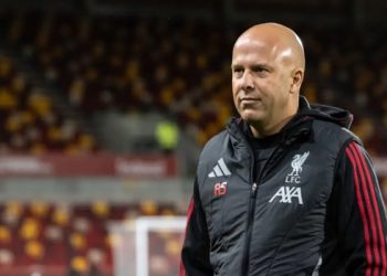 Ο-θόρυβος-που-περιμένει-ο-Αρνε-Σλοτ-στη-ρεβάνς-με-την-Παρί