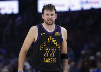 nba:-Ο-Ντόντσιτς-έκανε-ενέσεις-στην-Ισπανία-και-«τρέχει»-για-να-προλάβει-τα-πλέι-οφ