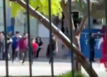 Σκηνές-τρόμου-σε-λύκειο-στη-νότια-Τουρκία:-Πρώην-μαθητής-άρχισε-να-πυροβολεί-αδιακρίτως-εντός-του-σχολείου-–-Τουλάχιστον-16-άτομα-τραυματίστηκαν