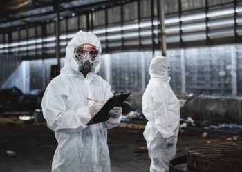 Κίνδυνος-διαρροής-ραδιενέργειας-στην-Ουκρανία-αν-καταρρεύσει-η-προστατευτική-δομή-του-κατεστραμμένου-αντιδραστήρα-του-Τσερνόμπιλ,-λέει-η-greenpeace