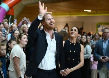 Χάρι-και-Μέγκαν-επισκέπτονται-την-Αυστραλία:-Η-χλιαρή-υποδοχή,-οι-διαμαρτυρίες-και-το-retreat-ευεξίας-με-τιμή-$2000-το-άτομο