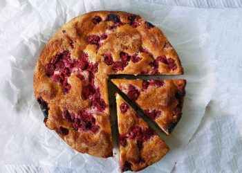 Κέικ-ρικότα-με-βατόμουρα