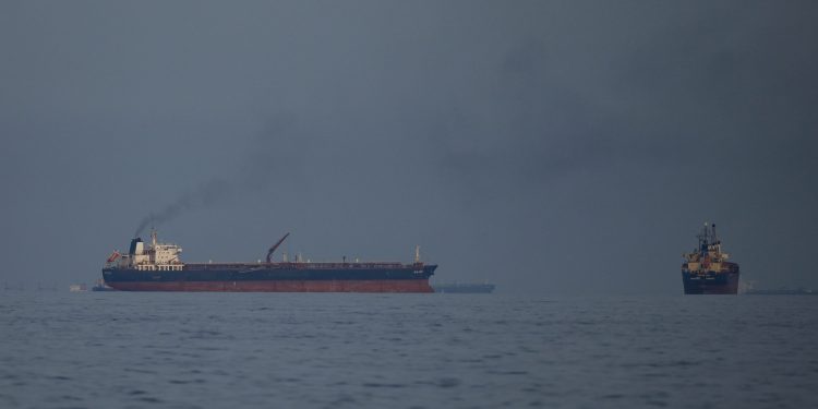 Πώς-εφαρμόζεται-ο-ναυτικός-αποκλεισμός-στα-Στενά-του-Ορμούζ-και-ο-κίνδυνος-από-τις-νάρκες-του-Ιράν