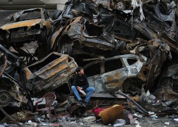 live:-Στο-τραπέζι-των-διαπραγματεύσεων-για-τον-Λίβανο-–-Η-Χεζμπολάχ-«σφυροκοπά»-το-βόρειο-Ισραήλ