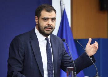 Μαρινάκης-για-το-πτυχίο-Λαζαρίδη:-Δεν-υπάρχει-ζήτημα-παραμονής-του-στην-κυβέρνηση,-ας-σταματήσει-η-ανθρωποφαγία