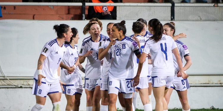 Νησιά-Φερόε-–-Ελλάδα-2-3:-Η-Εθνική-Γυναικών-έκανε-το-3/3-στα-προκριματικά-του-Μουντιάλ-και-αγκάλιασε-την-πρόκριση-και-την-άνοδο-στη-league-b