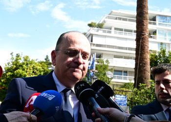 Κυβερνητική-στήριξη-στον-Μακάριο-Λαζαρίδη-και…-τελικός-κριτής-η-κοινωνία