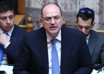 Νέο-πεδίο-πολιτικής-αντιπαράθεσης-ο-Μακάριος-Λαζαρίδης-–-«Δεν-υπάρχει-ζήτημα-για-την-παραμονή-του-στην-κυβέρνηση»-λέει-ο-Π.-Μαρινάκης