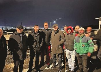 Ο-Παπανδρέου-στα-μπλόκα-με…-στιλ