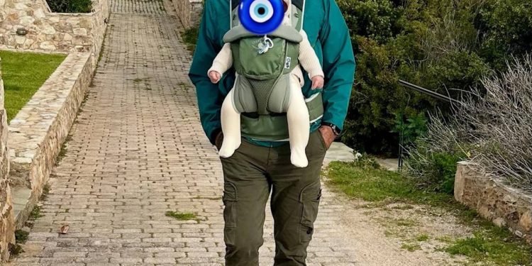 Πρώην-υπουργός-άφησε-την-πολιτική-και-έγινε-«χαζοπαππούς»