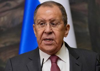 Στο-Πεκίνο-ο-Λαβρόφ-–-Δηλώνει-πως-η-Ρωσία-είναι-έτοιμη-να-«ισοσκελίσει»-το-έλλειμμα-ενεργειακών-πόρων-της-Κίνας