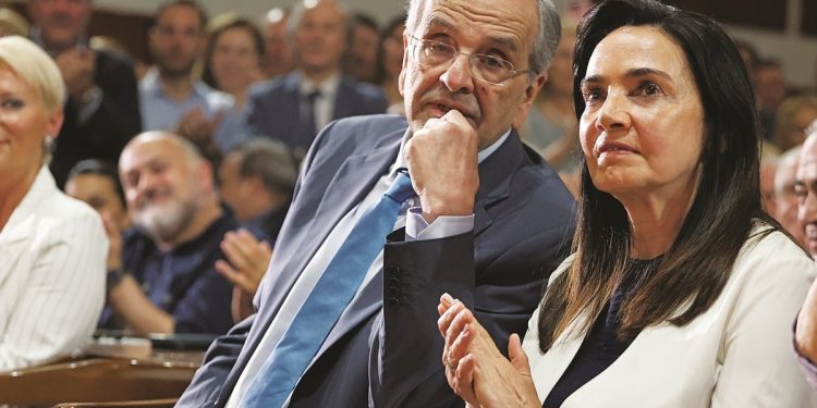 Οι-«βουβές»-γιορτές-της-οικογένειας-Σαμαρά-–-Πρωτοχρονιά-χωρίς-τη-Λένα-τους