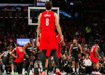 Νίκη-και-πρόκριση-των-Μπλέιζερς-στο-Φοίνιξ-(vid)