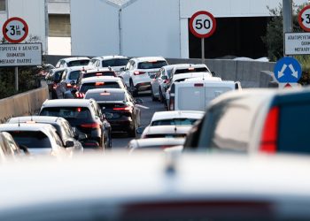 Κίνηση-τώρα:-«Κατακόκκινος»-από-νωρίς-ο-Κηφισός-–-Μποτιλιάρισμα-στο-λιμάνι-του-Πειραιά-και-προβλήματα-στο-κέντρο-της-Αθήνας