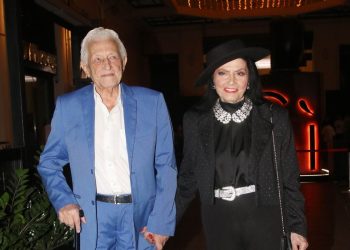 Ζωζώ-Σαπουντζάκη:-Δεν-γνωρίζει-τον-θάνατο-του-συντρόφου-της-–-«Δεν-θα-της-το-πούμε»,-αποκαλύπτει-συνεργάτιδα