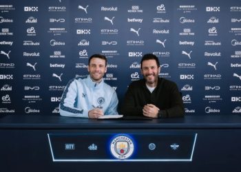 Υπέγραψε-το-νέο-συμβόλαιο-με-τη-Σίτι-ο-Μπετινέλι