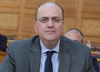 Οργή-και-προβληματισμός-στη-ΝΔ-για-τον-Μακάριο-Λαζαρίδη-–-Αναμένουν-με-αγωνία-τις-αποφάσεις-Μητσοτάκη