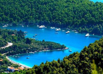 Σκόπελος-και-Άνδρος-ξεχωρίζουν-παγκοσμίως-ως-«προορισμοί-έκπληξη»-για-το-2026