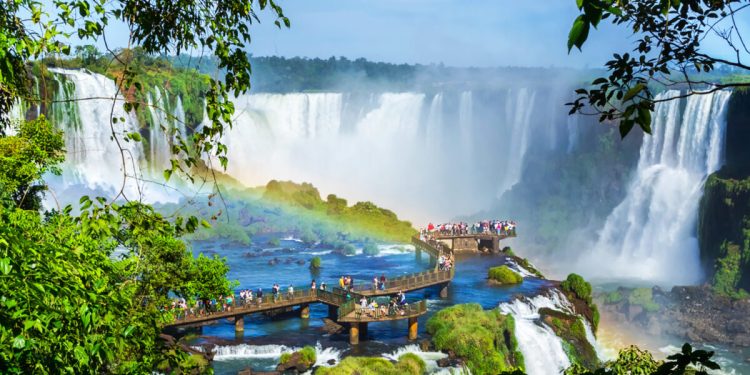 Καταρράκτες-Ιγκουασού:-Ένα-θαύμα-της-φύσης-μεταξύ-Βραζιλίας-και-Αργεντινής
