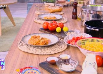 Κανελόνια-με-κιμά-κοτόπουλο-από-τον-Τίμο-Ζαχαράτο