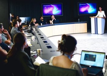 Όταν-η-τεχνητή-νοημοσύνη-συναντά-την-ανθρώπινη-ενσυναίσθηση