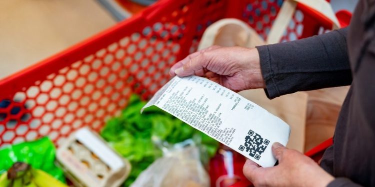 Πληθωρισμός:-«Γκάζι»-στο-3,9%-τον-Μάρτιο-–-«Φωτιά»-στα-καύσιμα,-αδιάκοπο-ράλι-στο-μοσχάρι