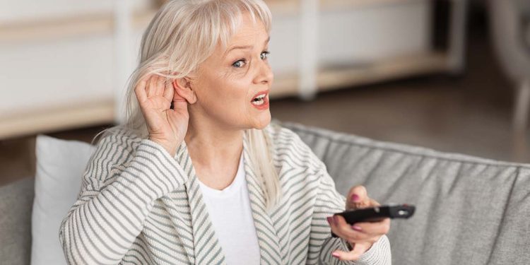 Απώλεια-ακοής:-Όταν-δεν-ακούς-όπως-πριν-–-6-σημάδια-που-λένε-την-αλήθεια