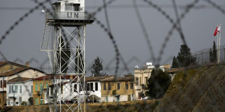 Κύπρος:-Ένταση-στη-Νεκρή-Ζώνη-ανάμεσα-στην-ΟΥΝΦΙΚΥΠ-και-τις-δυνάμεις-κατοχής