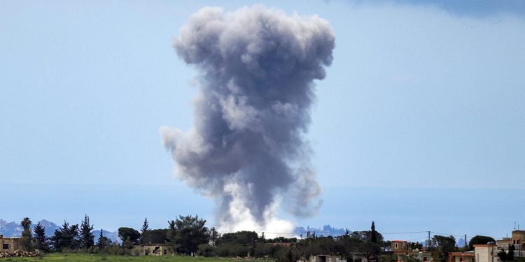 live:-Εκατέρωθεν-επιθέσεις-Ισραήλ-και-Χεζμπολάχ-–-«Παράθυρο»-για-επανεκκίνηση-συνομιλιών-ΗΠΑ-και-Ιράν,-ενώ-συνεχίζεται-ο-ναυτικός-αποκλεισμός-του-Ορμούζ