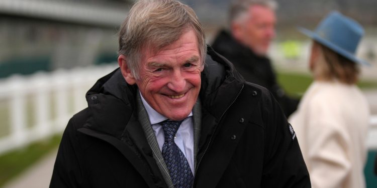 Νταλγκλίς:-«Θα-είναι-ανόητοι-στην-ομοσπονδία-αν-δεν-ανανεώσουν-το-συμβόλαιο-του-Κλαρκ»