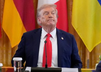 Η-νέα-ανάρτηση-του-Ντόναλντ-Τραμπ-με-μία-δόση-απειλής:-«Ανοίγω-τα-Στενά-του-Ορμούζ-και-ο-Κινέζος-πρόεδρος-θα-με-πάρει-μεγάλη-αγκαλιά»