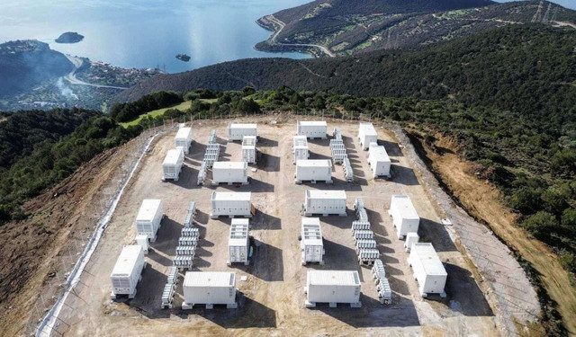 more:-Σε-λειτουργία-εισέρχονται-τρία-από-τα-πρώτα-έργα-αποθήκευσης-ηλεκτρικής-ενέργειας-στην-Ελλάδα