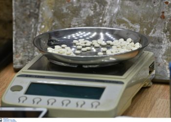 Συνελήφθη-γιατρός-στην-Ομόνοια-που-διακινούσε-συνταγές-ναρκωτικών-χαπιών