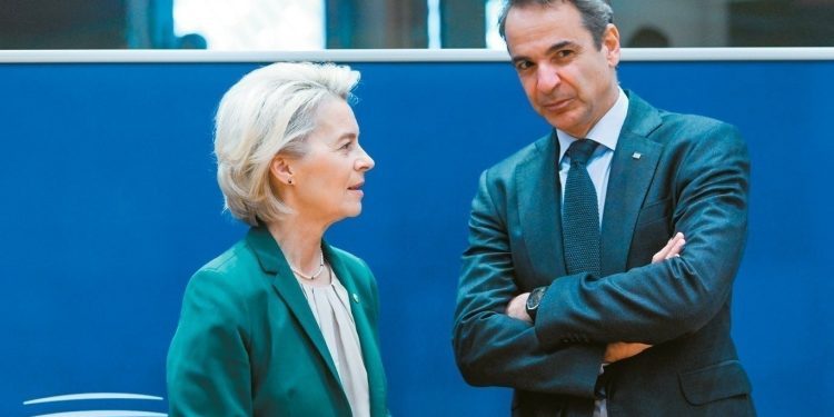 Επιστολή-Μητσοτάκη-στην-επικεφαλής-της-Κομισιόν-για-την-προστασία-των-ανηλίκων-από-τον-ψηφιακό-εθισμό:-Να-θεσπιστεί-ευρωπαϊκό-«ψηφιακό-όριο-ενηλικίωσης»-στα-15-έτη