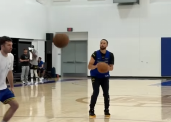 Αδιανόητος-Στεφ-Κάρι:-Πέτυχε-36-σερί-τρίποντα-σε-δύο-λεπτά-στην-προπόνηση-των-Γουόριορς,-δείτε-βίντεο