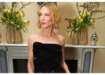 Κέιτ-Μπλάνσετ:-Η…-απρόσμενη-χειρονομία-προς-φωτογράφο-στο-κόκκινο-χαλί!