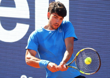 aποσύρθηκε-από-τη-Βαρκελώνη-ο-Αλκαράθ