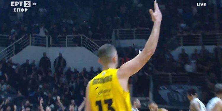 ΠΑΟΚ-–-Άρης-|-Ο-Μποχωρίδης-ευστοχεί-σε-τρίποντο-και-το-πανηγυρίζει-χαρακτηριστικά-(vid)