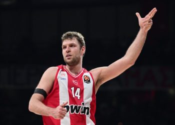 Ο-Σάσα-Βεζένκοφ-ψήφισε-τον-εαυτό-του-για-mvp-της-euroleague,-ο-Νίκολα-Μιλουτίνοφ-στις-επιλογές-του-για-την-κορυφαία-πεντάδα