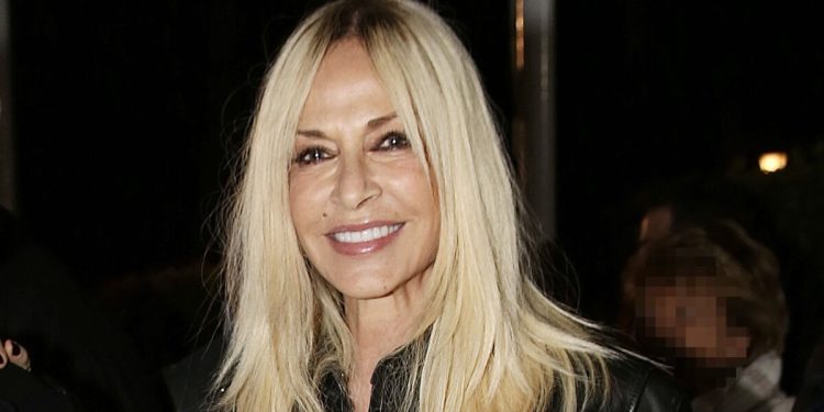 Η-Άννα-Βίσση-κάνει-διακοπές-στο-νησί-Μπόρα-Μπόρα-–-Η-φωτογραφία-που-μοιράστηκε-στο-instagram